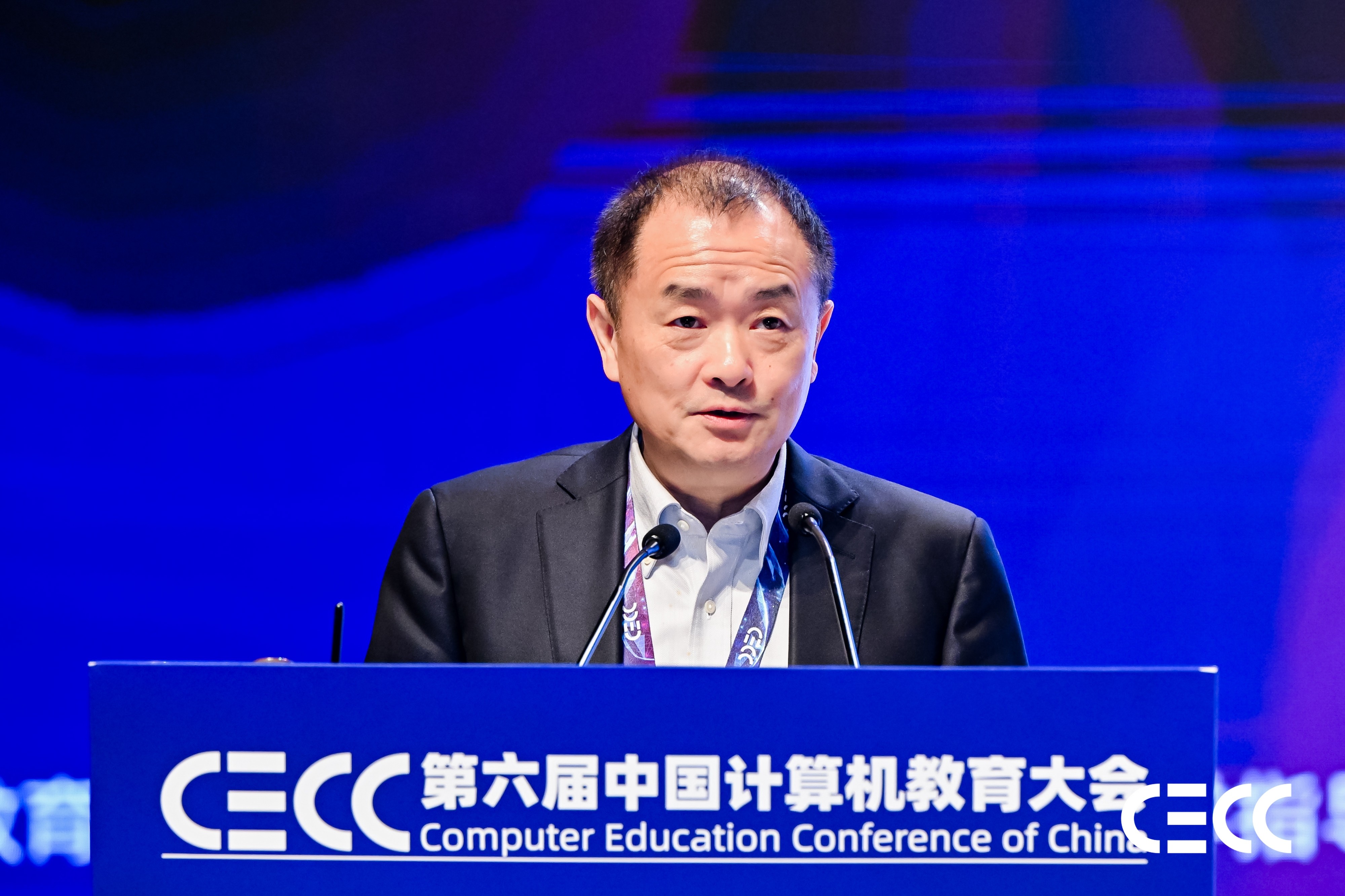 梅宏.jpg