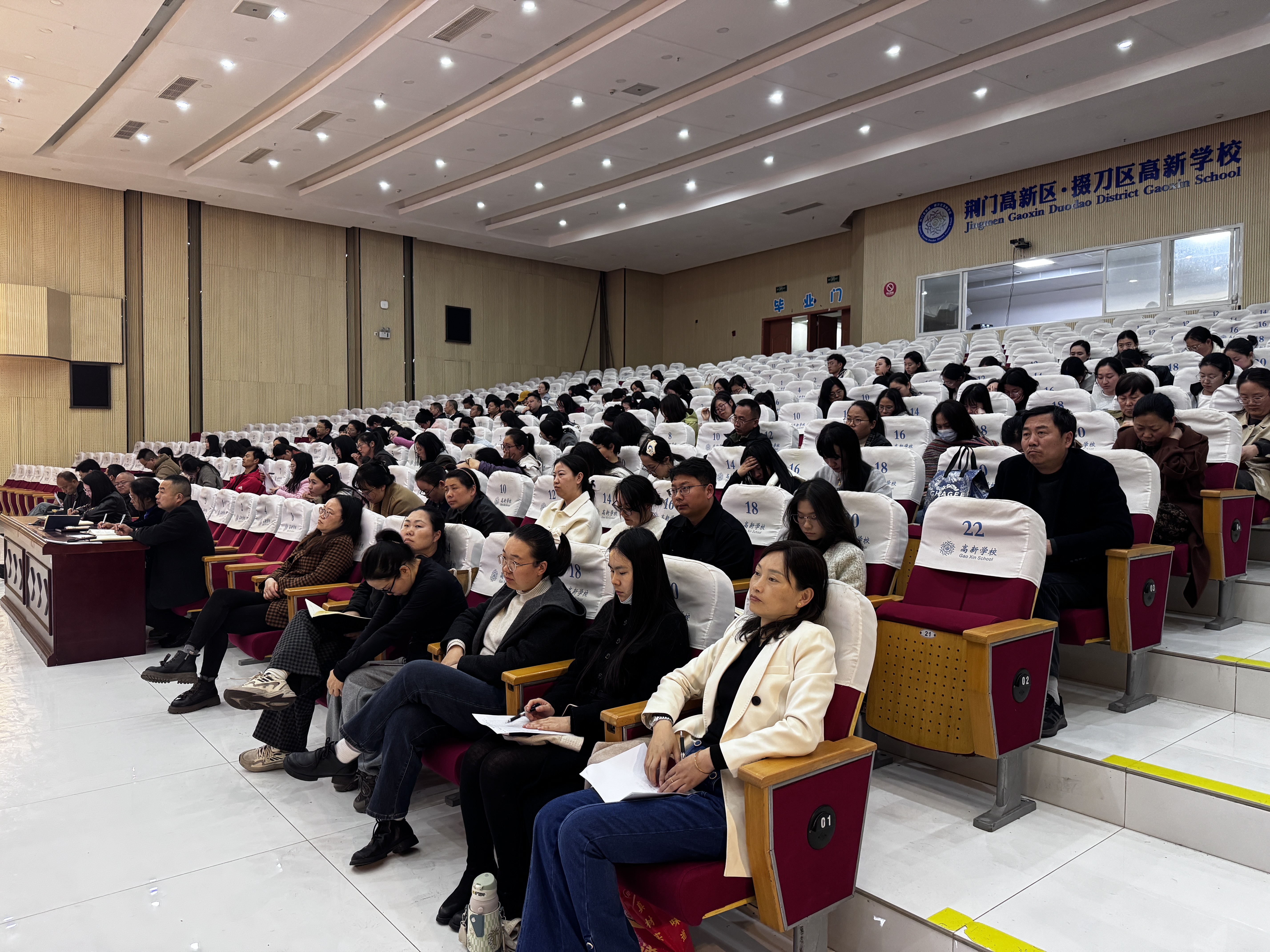 1775531910679361.jpg 学习.jpg